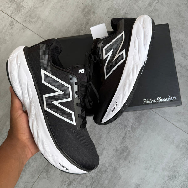 NB Fresh Form Negro Blanco