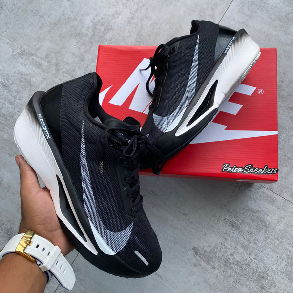 Zoom X Fly Negro Blanco